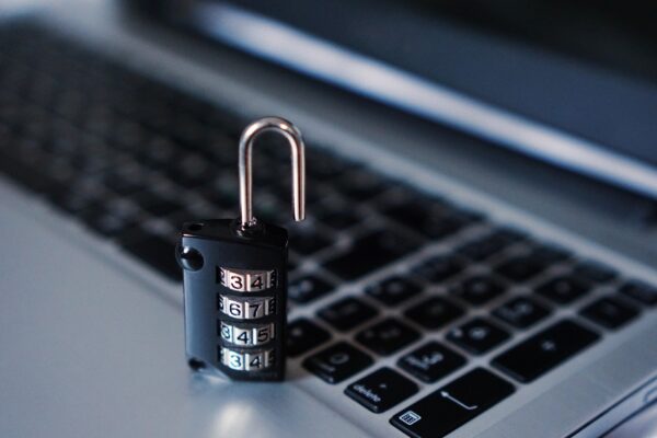 Mkb weerbaar maken voor cyberaanvallen