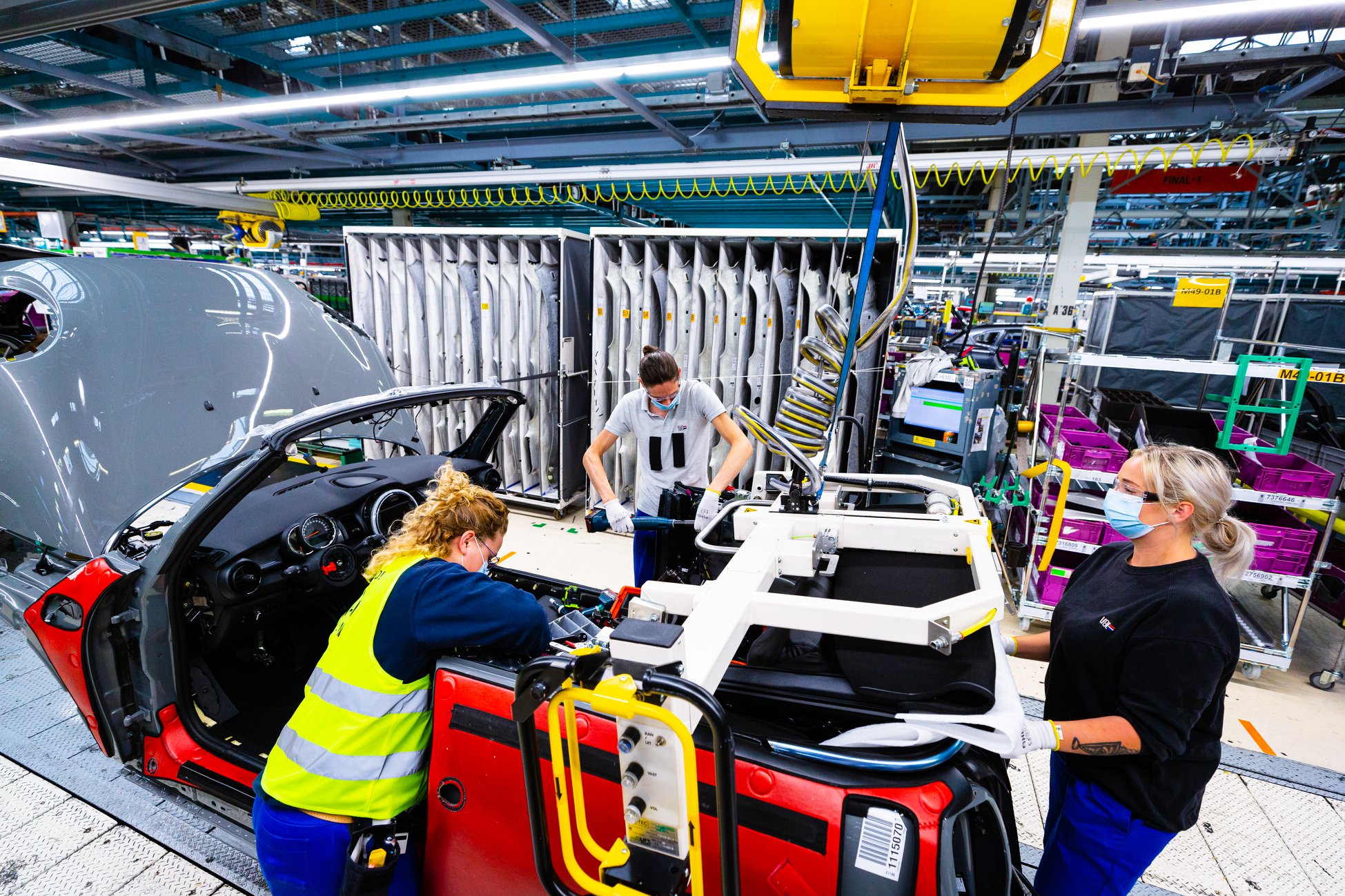 Productiestop VDL Nedcar door chiptekorten Vraag & Aanbod