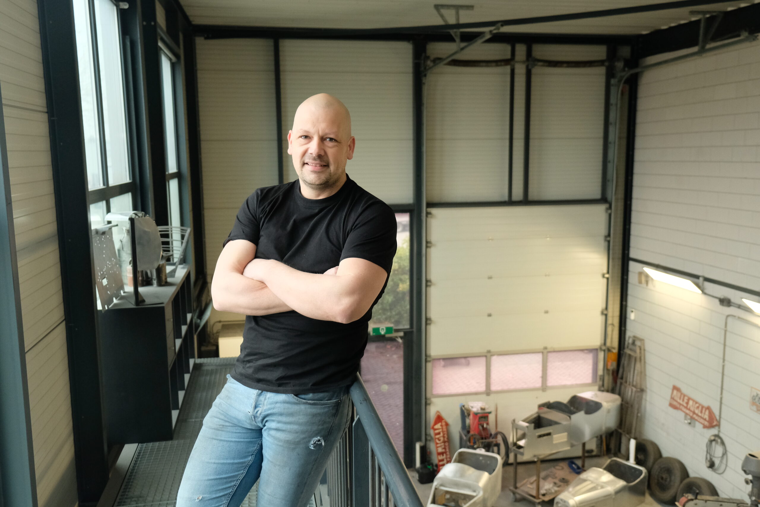 Erik Zandvoort bouwt levensgrote schaalmodellen van pre-war iconen